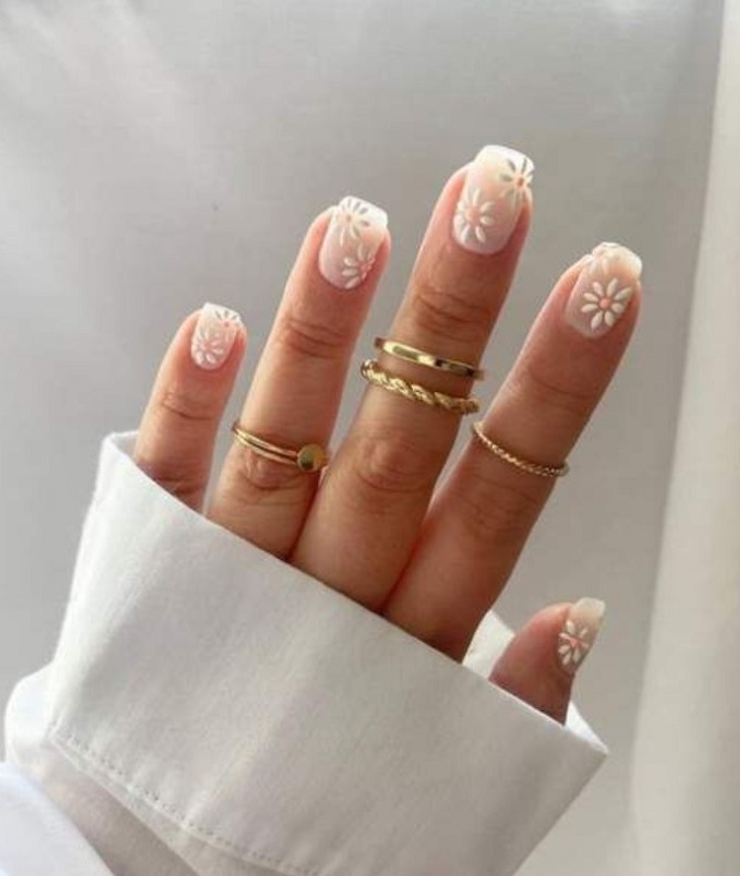 Summer manicure with daisies – fashion ideas with photos 1
