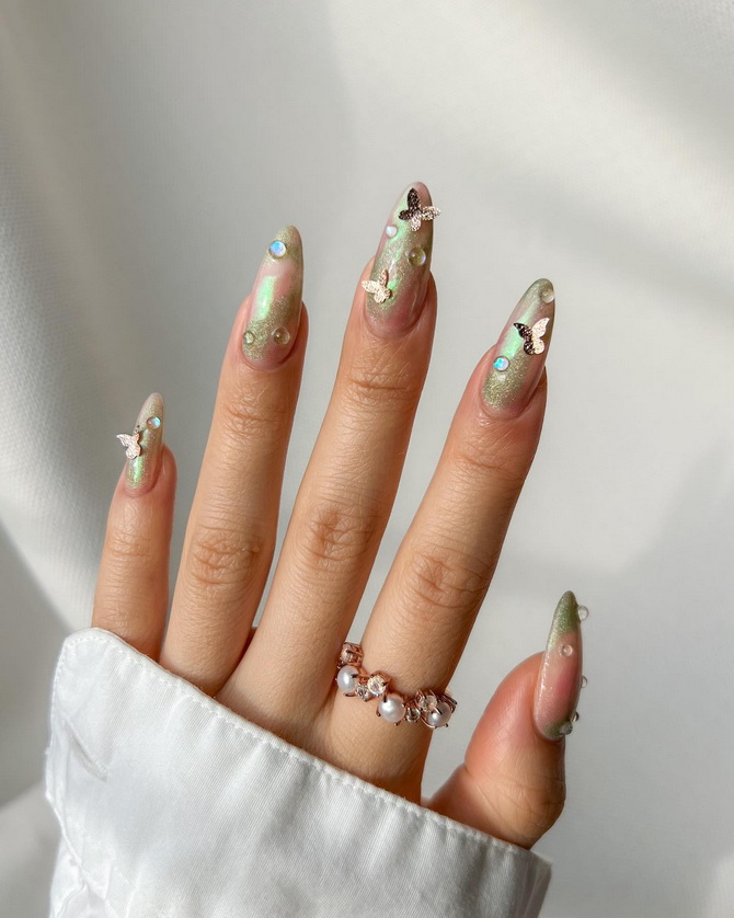 Manicure with butterflies for summer: trends and ideas 16