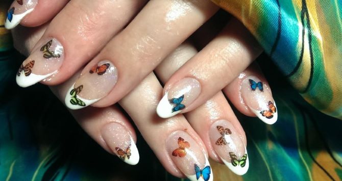 Manicure with butterflies for summer: trends and ideas 27