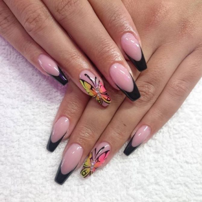 Manicure with butterflies for summer: trends and ideas 28