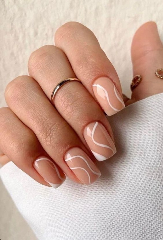 7 elegant office manicure ideas in beige tones 9