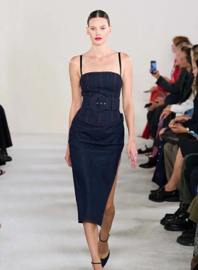 Denim dresses are a fashion trend for summer 2024 7