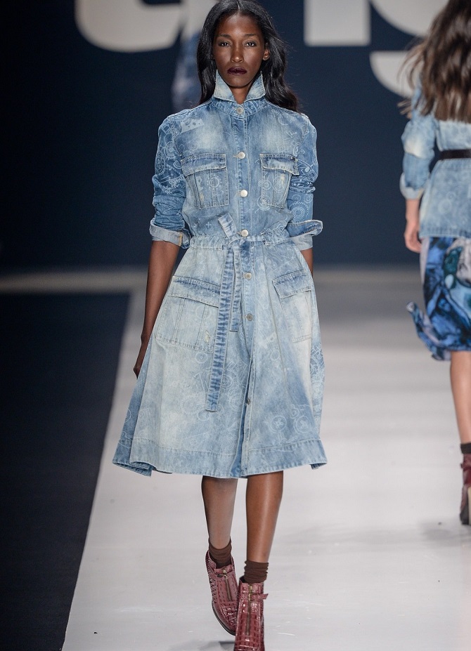 Denim dresses are a fashion trend for summer 2024 9