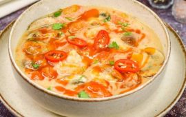 Легкий суп с креветками и кукурузой: как приготовить простое блюдо