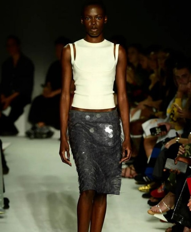Fashionable low-rise skirts for summer 2024 – current trends 2