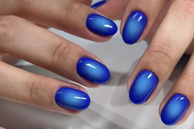 How to wear a blue manicure: 6 stylish ideas 11