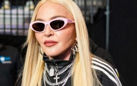 На Мадонну подали в суд из-за непристойного поведения на сцене