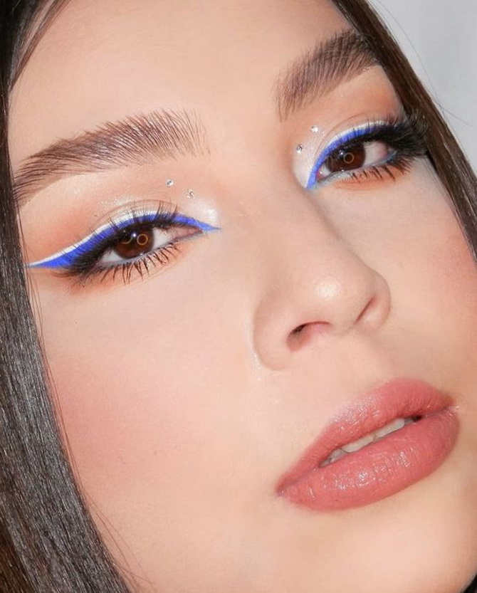 Colored arrows on the eyes: a bright and fresh beauty trend for the summer 4