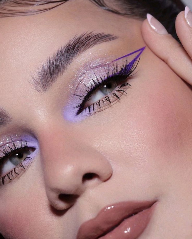 Colored arrows on the eyes: a bright and fresh beauty trend for the summer 9