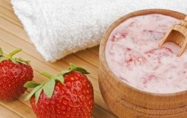 Erdbeer-Gesichtsmasken zu Hause für die richtige Hautpflege