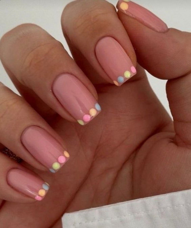 The art of minimalism: ideas for the perfect dotted manicure 6