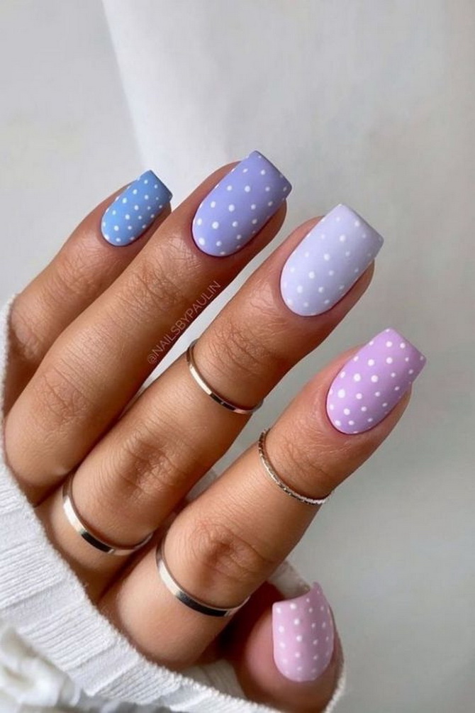 The art of minimalism: ideas for the perfect dotted manicure 4