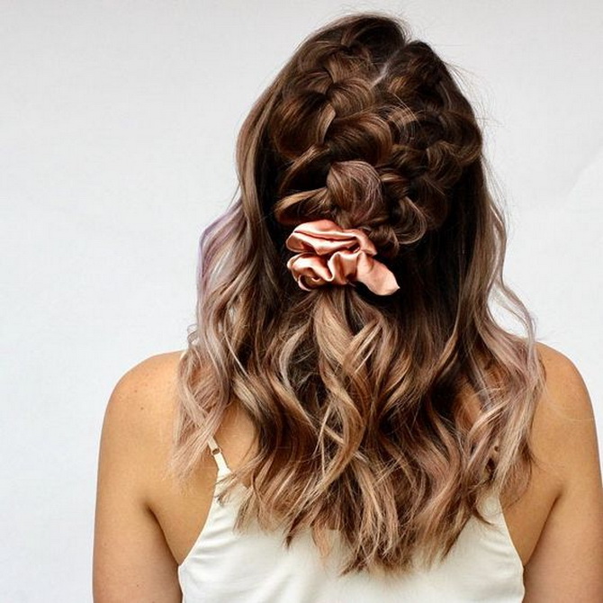 Scrunchie: 5 easy hairstyles with this hair accessory 17