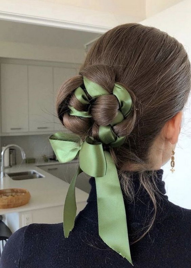 Charming hairstyles with a bow: romance and style in one accessory 11