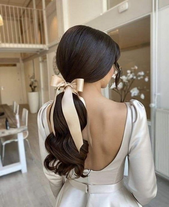 Charming hairstyles with a bow: romance and style in one accessory 16