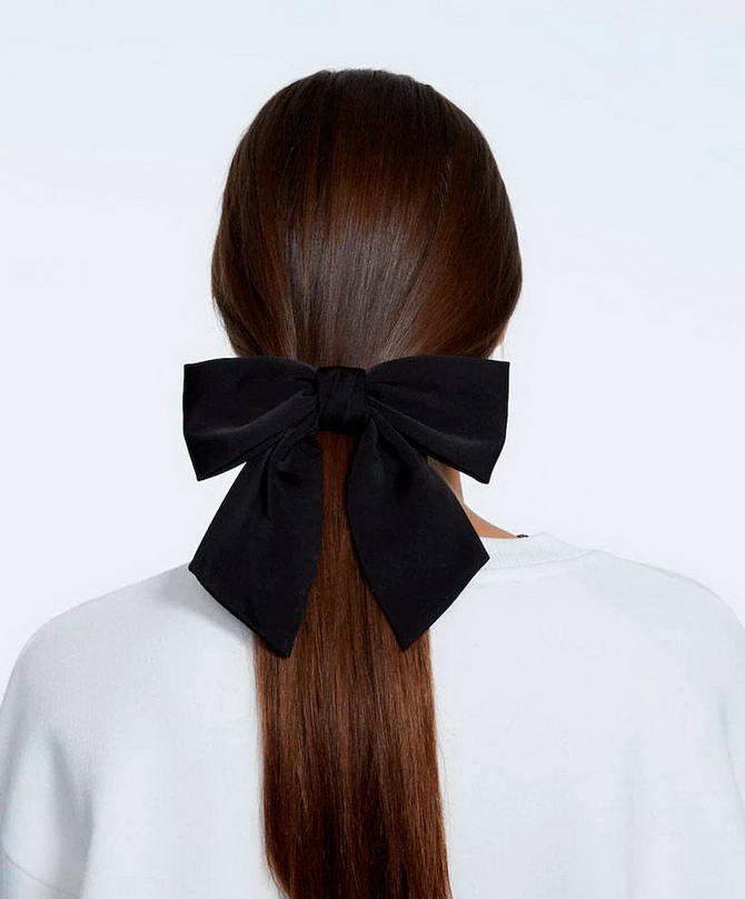 Charming hairstyles with a bow: romance and style in one accessory 13