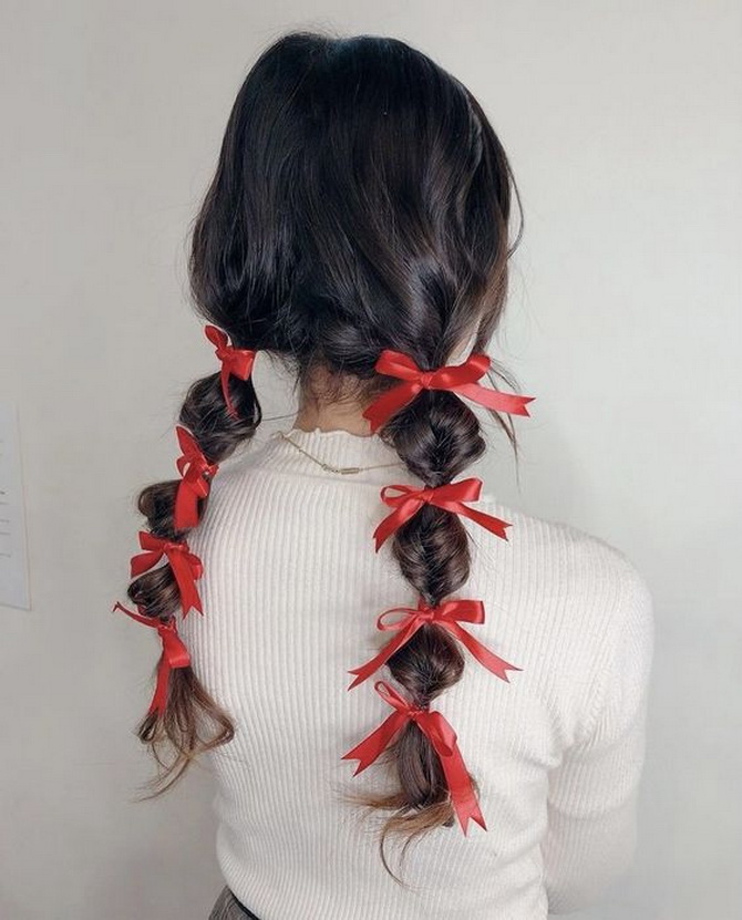 Bezaubernde Frisuren mit Schleife: Romantik und Stil in einem Accessoire 5