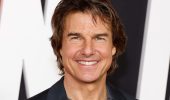 Tom Cruise has started an affair with a 25-year-old singer