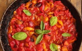 Peperonata: how to cook a traditional Italian dish