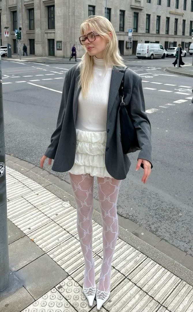 What to wear with white tights in autumn 2024 10