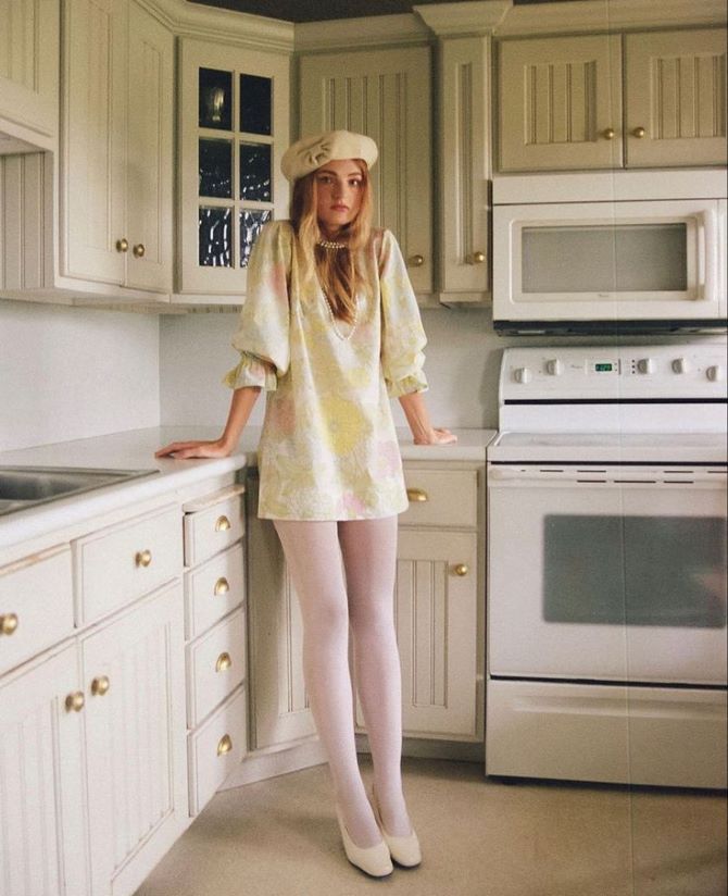 What to wear with white tights in autumn 2024 24