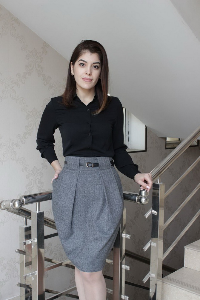 5 Perfect Skirts for Creating a Business Look 18