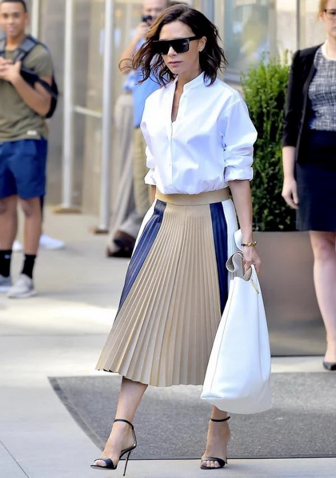 5 Perfect Skirts for Creating a Business Look 9