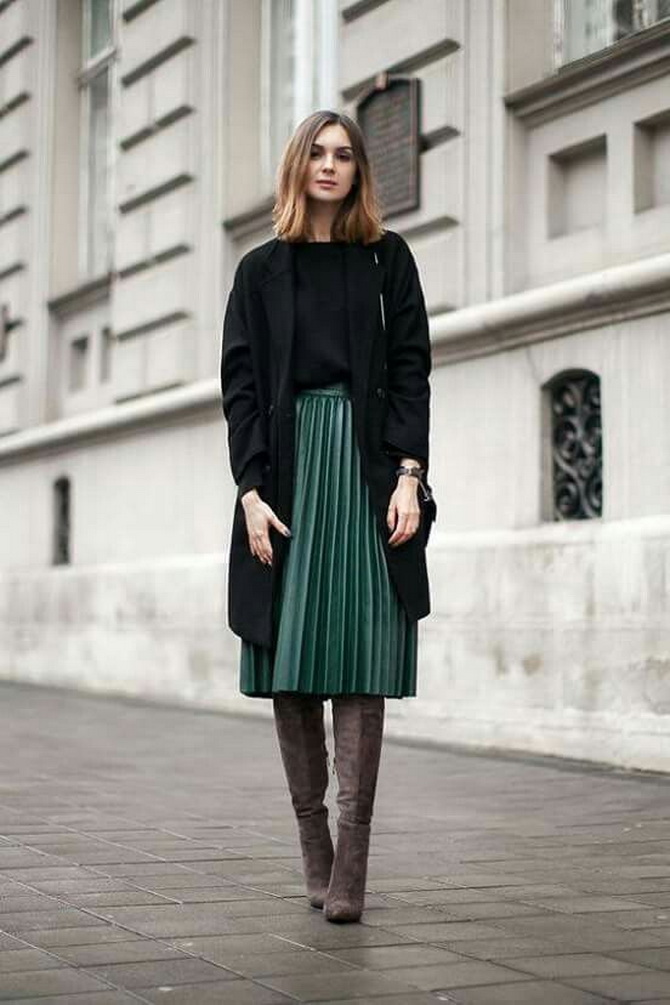 5 Perfect Skirts for Creating a Business Look 10