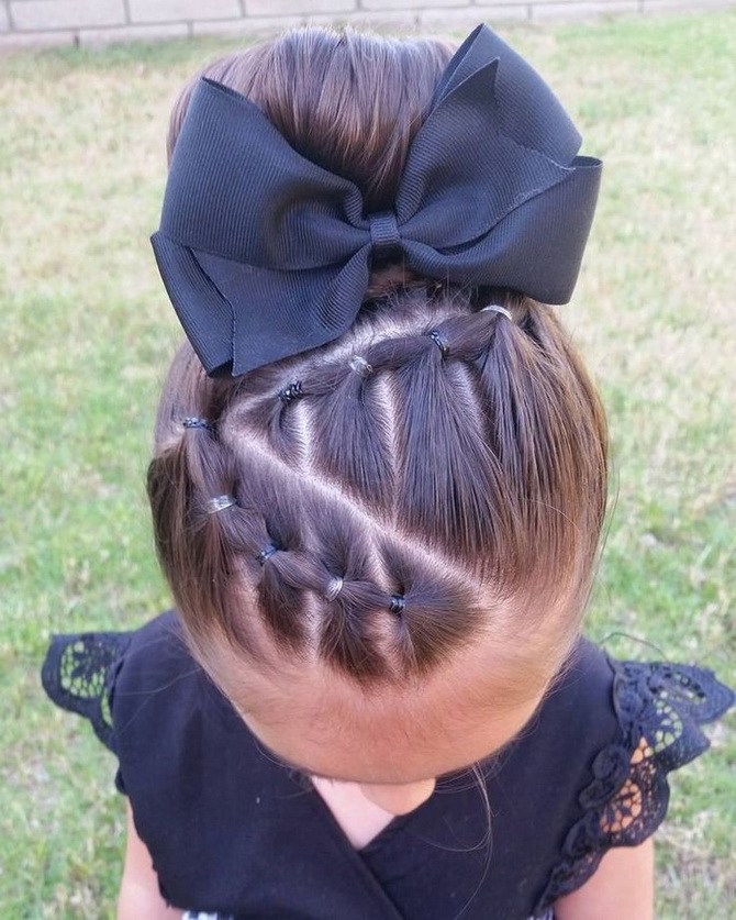 Fashionable hairstyles for September 1 for first-graders: options for unforgettable images 35