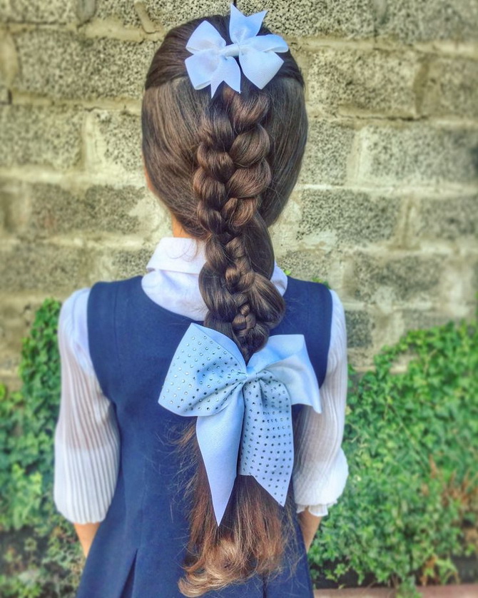 Fashionable hairstyles for September 1 for first-graders: options for unforgettable images 9