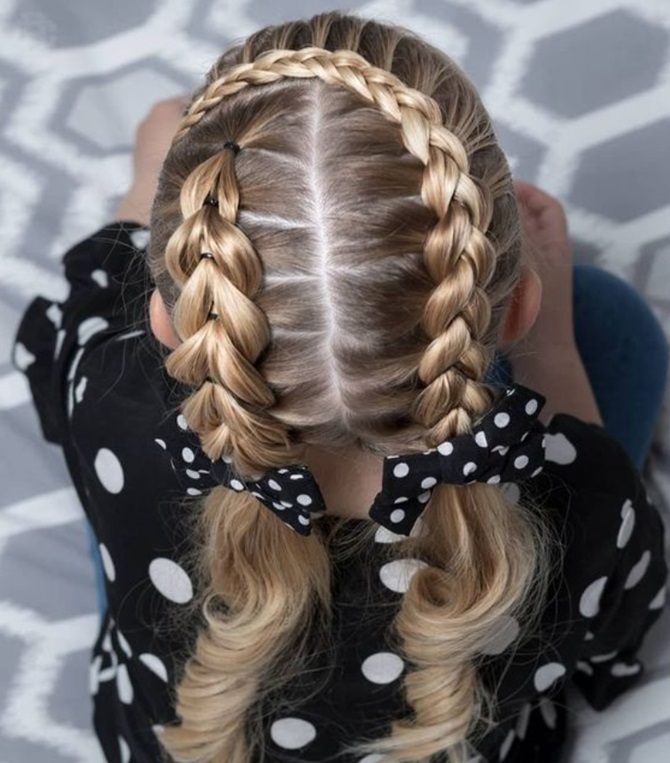 Modische Frisuren für den 1. September für langes Haar 31