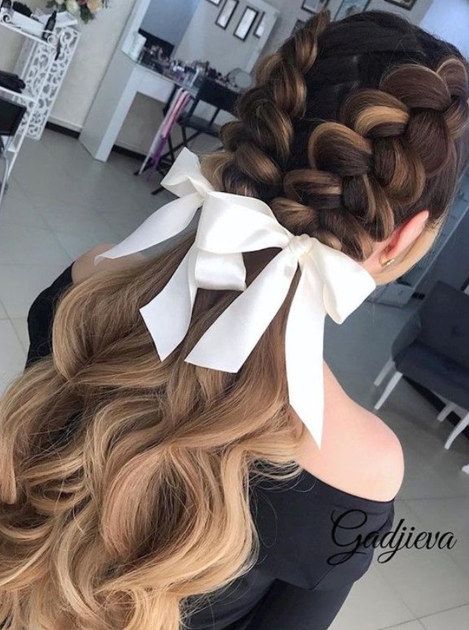 Fashionable hairstyles for September 1 for long hair 1