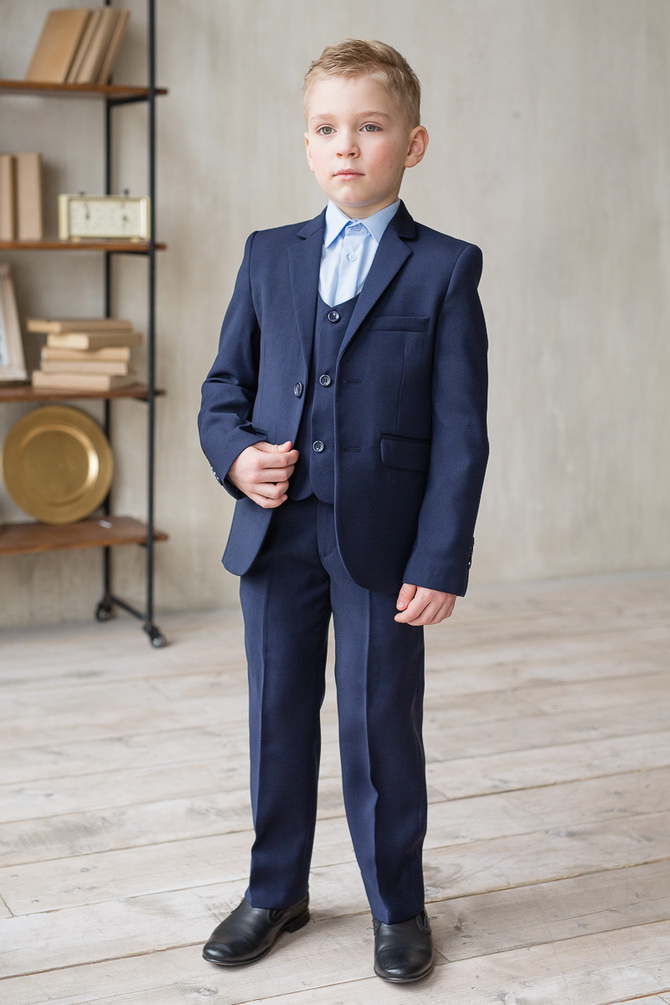 Modische Schuluniform 2024–2025: Looks für Mädchen und Jungen 17