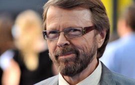 ABBA-Sänger Bjarne Ulvaeus hat geheiratet und seine Geliebte zur Schau gestellt