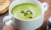 Avocadosuppe zubereiten: ein einfaches Schritt-für-Schritt-Rezept