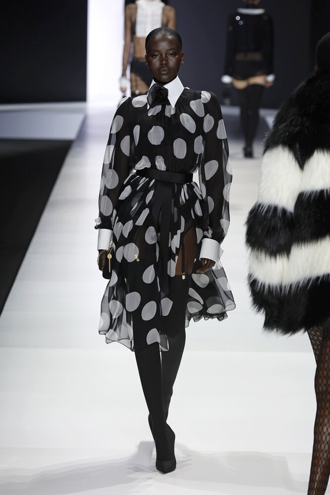 5 Fall 2024 Prints That Every Woman Should Have in Her Wardrobe 5