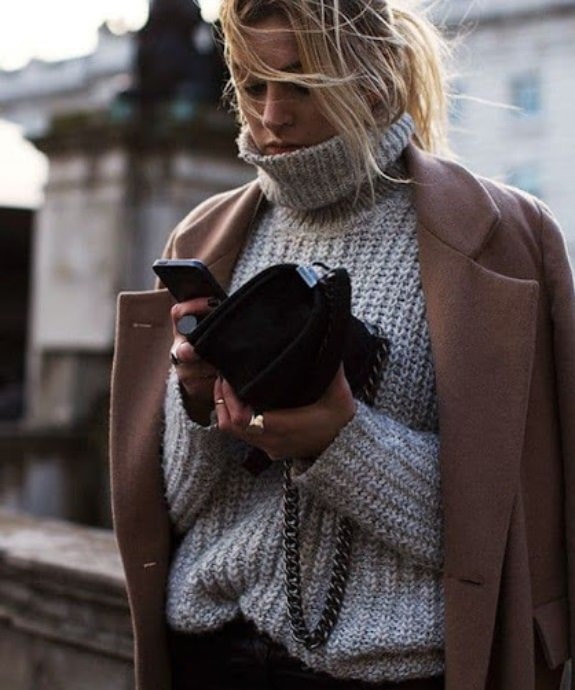 Oversized sweaters in a woman’s wardrobe – how and with what to wear 10