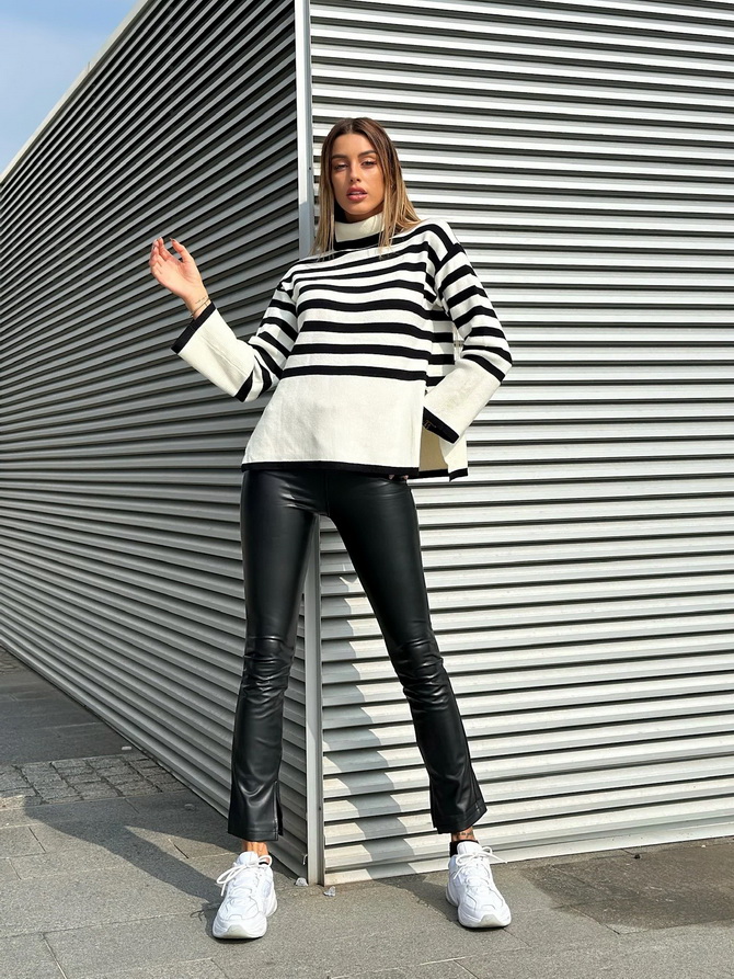 Monochrome Chic: Stylish Black and White Looks for Fall 10