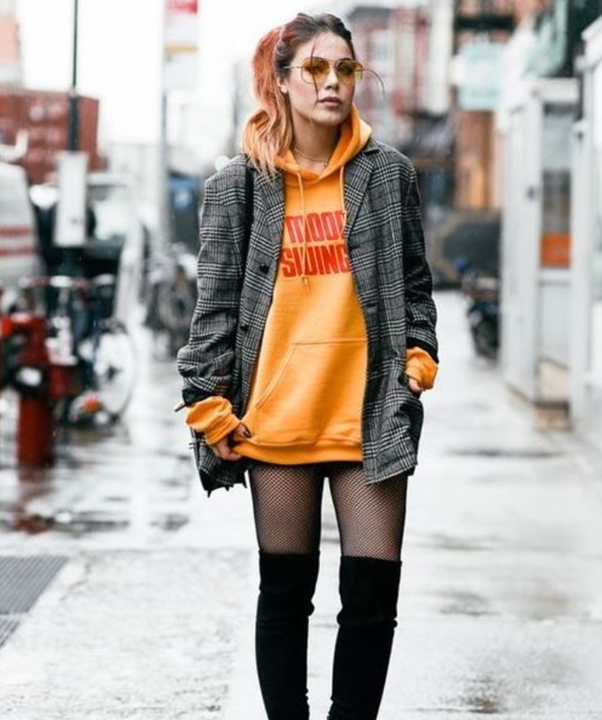 How to wear a hoodie this season: 4 fashionable ways 3