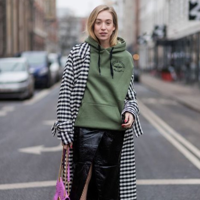 How to wear a hoodie this season: 4 fashionable ways 6