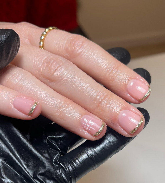 French manicure 2025: stylish accents and fresh ideas 32