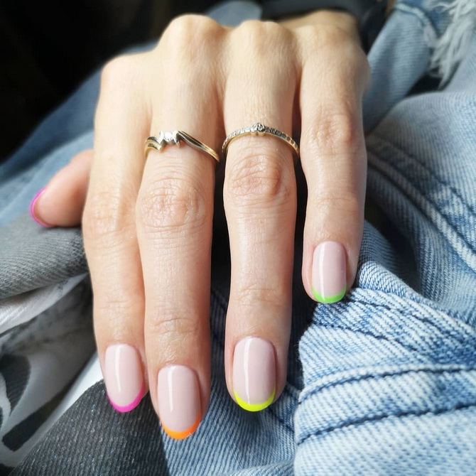 French manicure 2025: stylish accents and fresh ideas 42