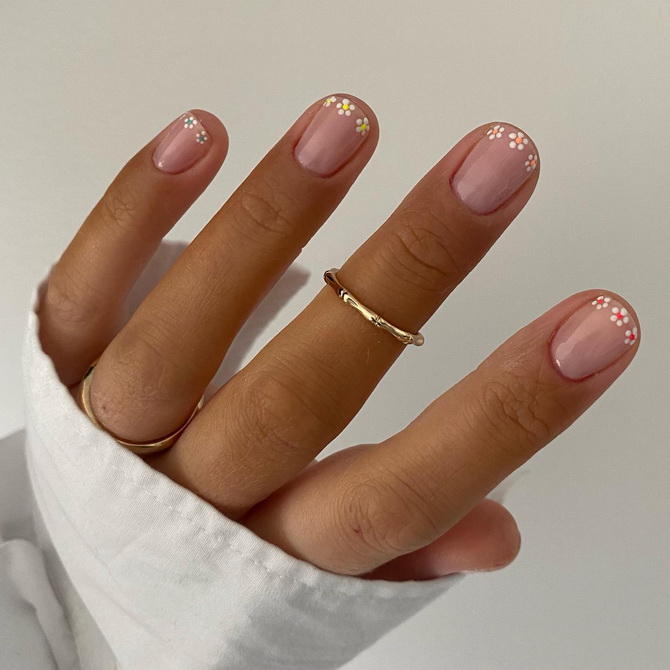 French manicure 2025: stylish accents and fresh ideas 49