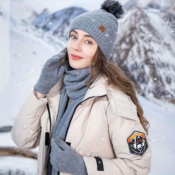 Stay Warm: 6 Key Winter Hat Trends 2024-2025 8