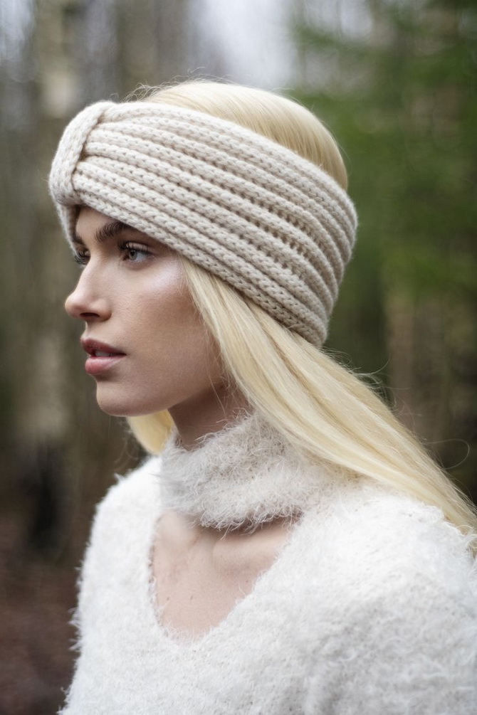 Stay Warm: 6 Key Winter Hat Trends 2024-2025 5