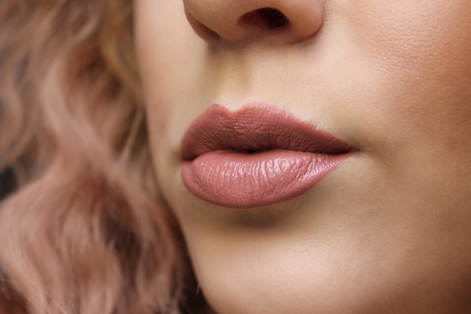 Die 5 besten Lippenstifte für jeden Tag: die praktischsten Farboptionen 3