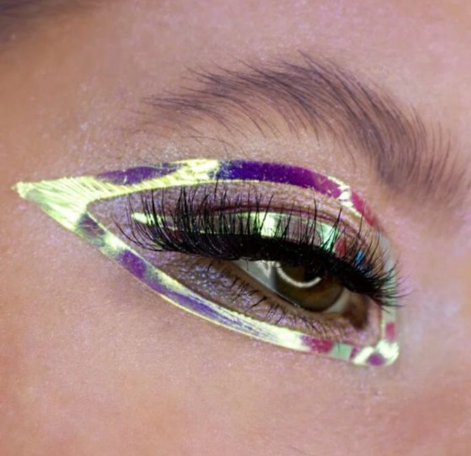 Holografische Pfeile – ein modischer Beauty-Trend im Herbst 10