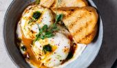 How to cook Turkish eggs: a fresh and unusual breakfast option