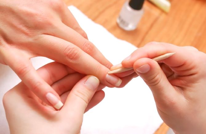 How to Care for Cuticles: Tips for Healthy and Beautiful Nails 3