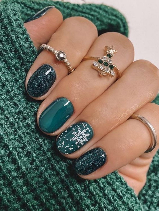 Green New Year’s manicure 2025 for nails of different shapes and lengths 22